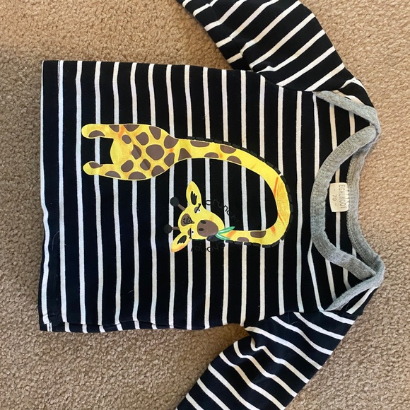 Toddler bundle- size 12 months - Picture 2 of 16